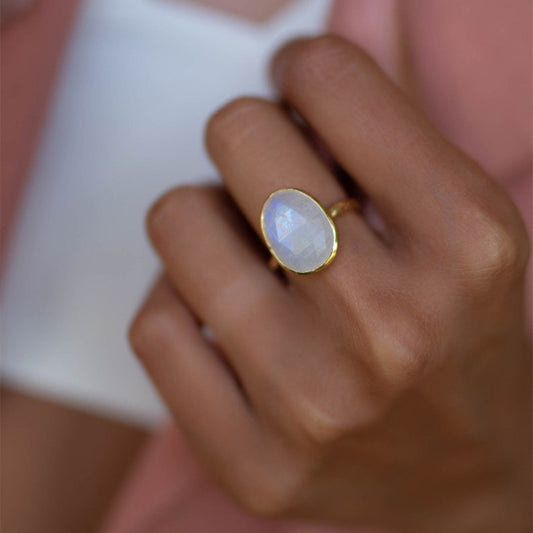 Fashion Inlaid Opal Ring Female Personalized Cold Style